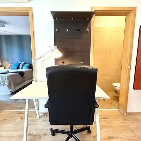 Hollo - Gozsdu Centre * بودابست